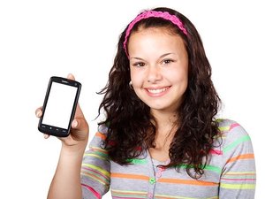 Survey Shows Teens Are Concerned About Their Screen Time